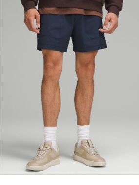 Lulu Lemon Men’s Navy Stretch Shorts